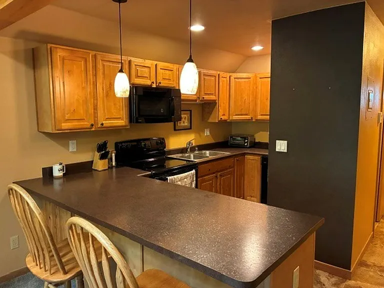 400 W Main St #306 — Photo 2