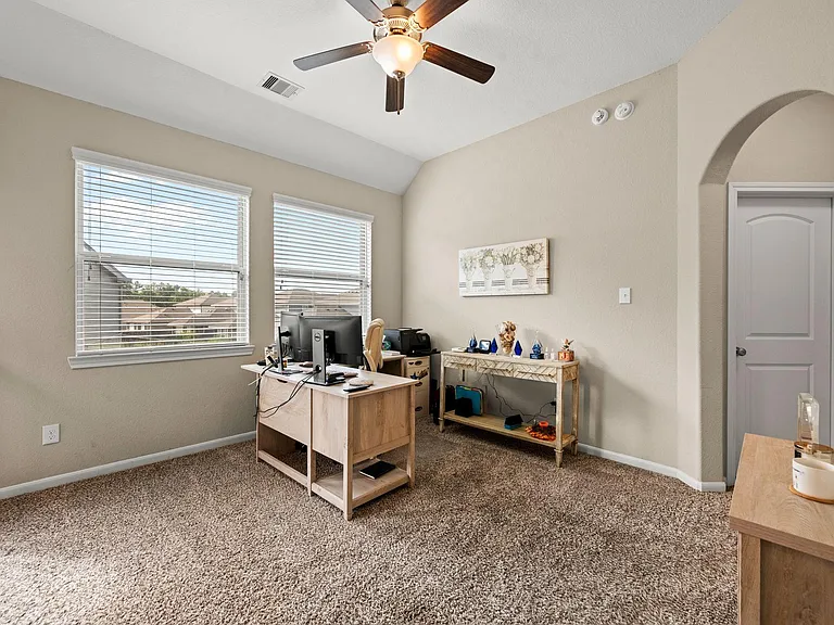 25330 Fallen Acorn Ct — Photo 18
