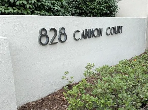 828 N Elm St APT E4, Greensboro, NC 27401