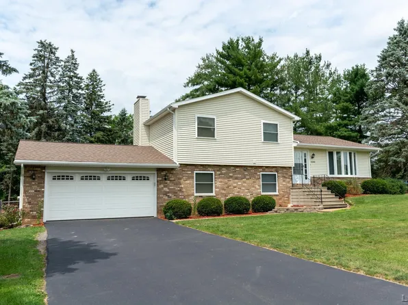 6540 Meadowlark Cir, Jackson, MI 49201