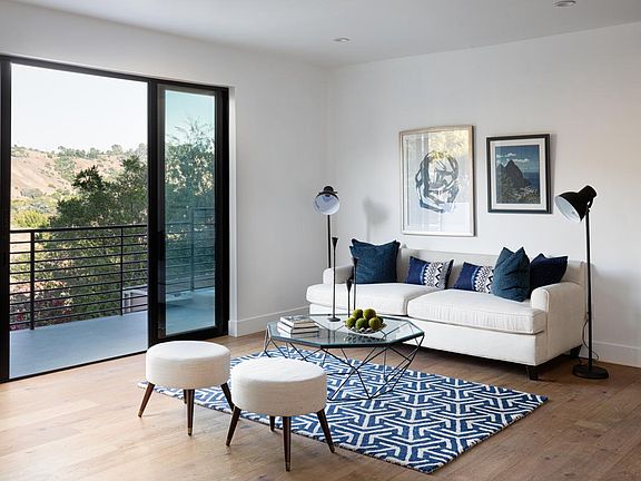 4th image of 378 W Avenue 44