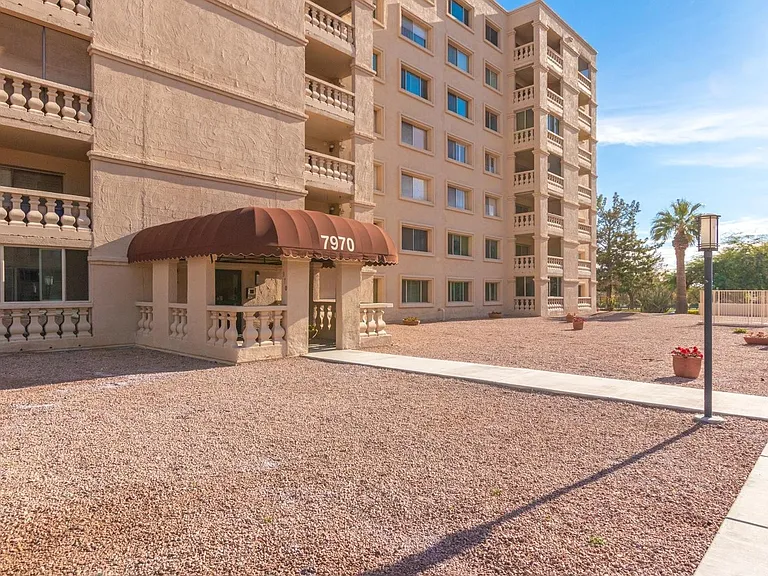 7950 E Camelback Rd #305 — Photo 33