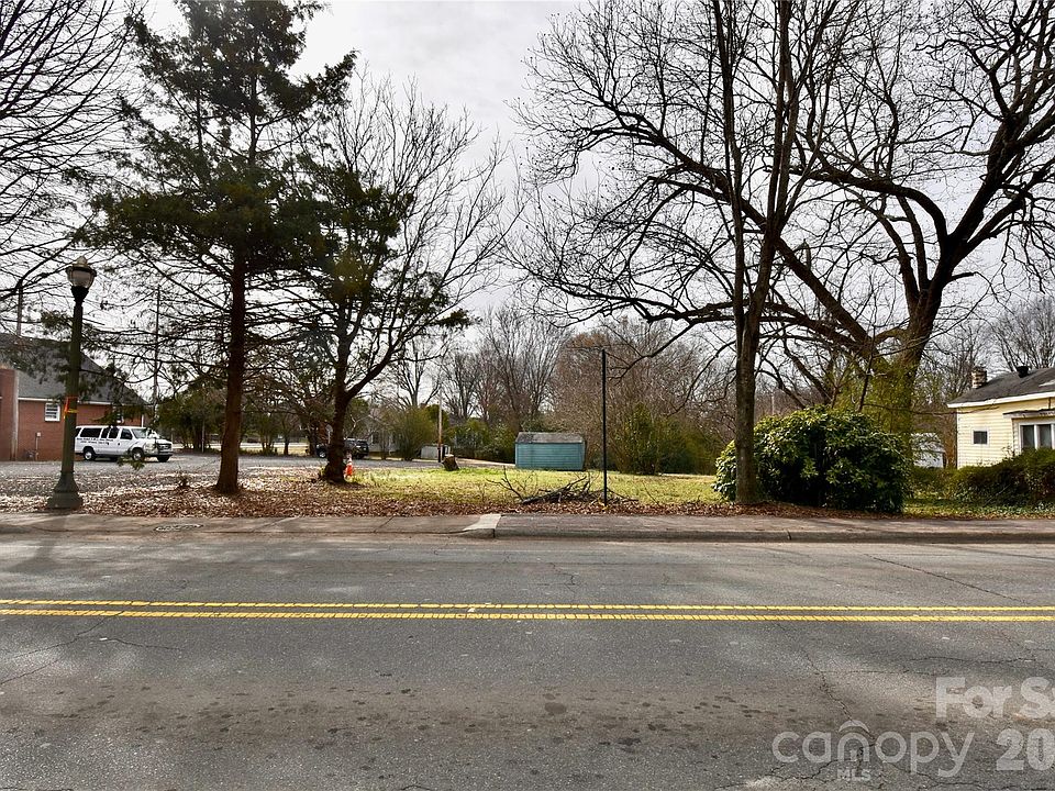 1st image of 20724 Catawba Ave #11