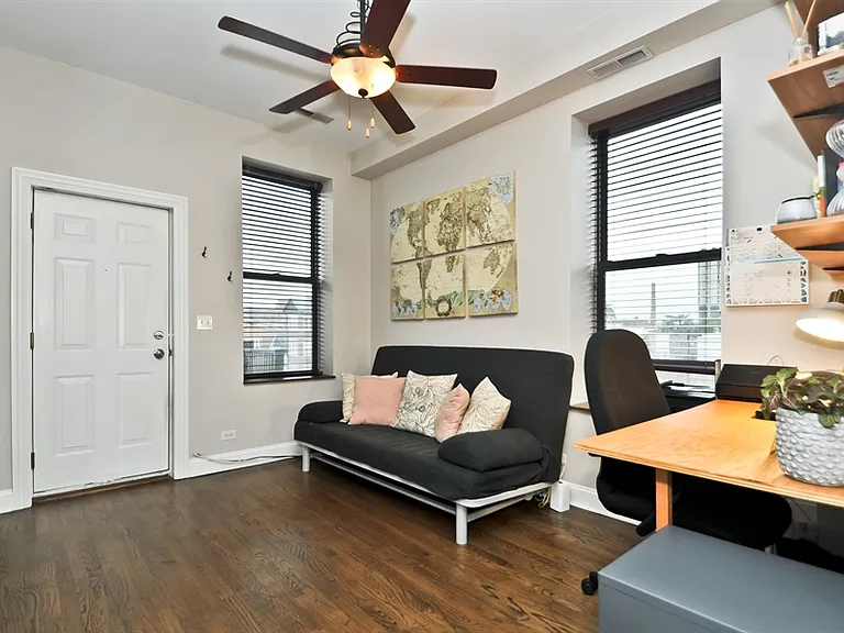958 N Leavitt St #3 — Photo 10