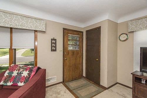 3rd image of 2170 Waukon Ave