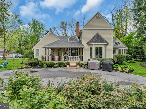 2326 Riverton Rd, Cinnaminson, NJ 08077