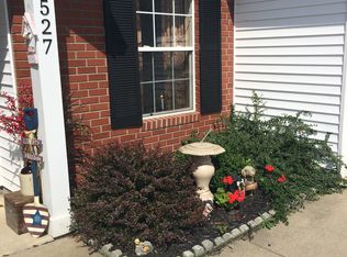527 W Parkway Dr, Madison, OH 44057
