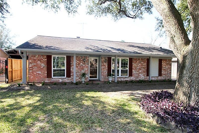 1st image of 12403 Pine Knoll Dr