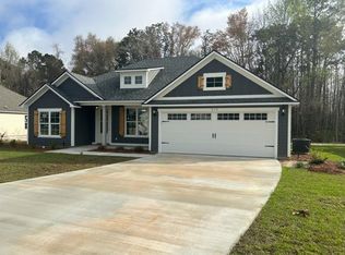 359 Barry Field Cir, Hahira, GA 31632