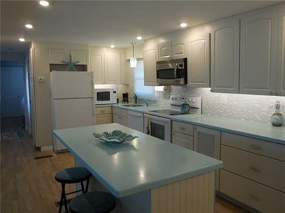 4th image of 14 Golfo St