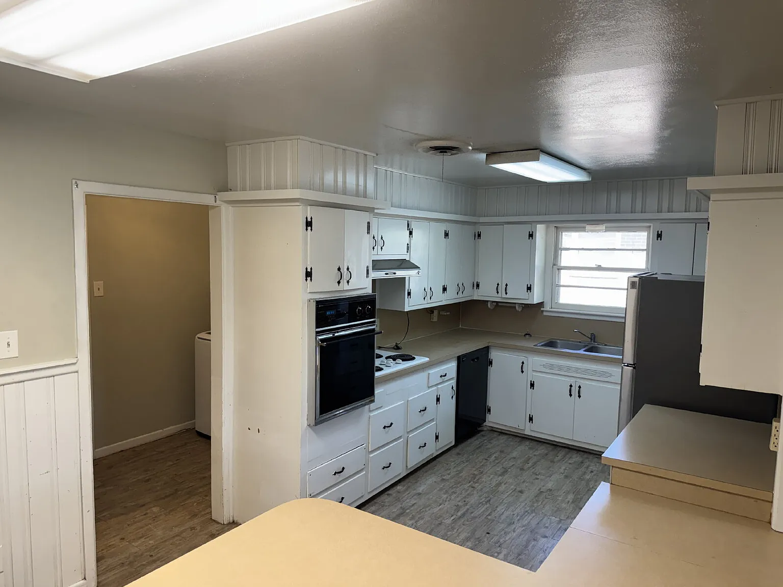 4 bed, 2.0 bath, 1984 sqft, $1,800 — Photo 4