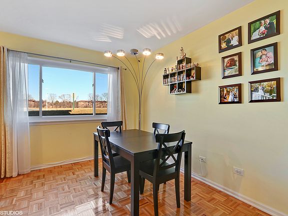 5th image of 750 E Whispering Oaks Ct #9-B