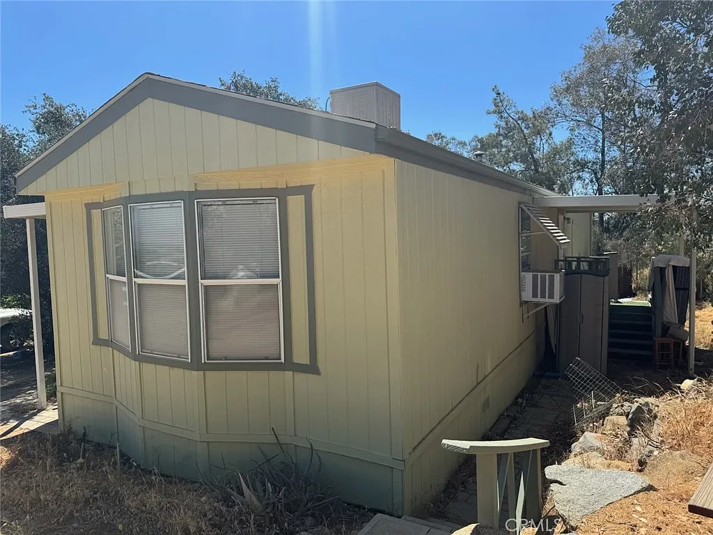 Building Photo - 32855 Debon St