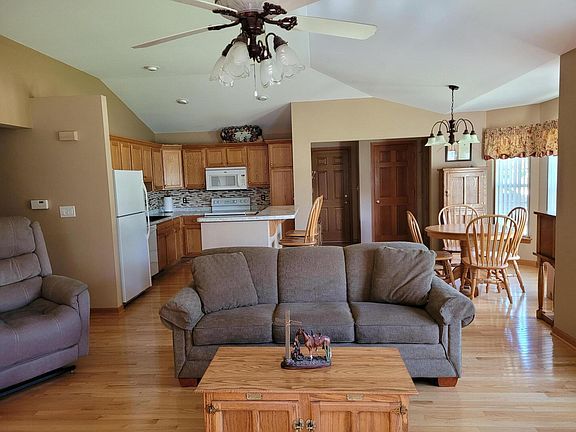 5th image of N96W14117 Knollcrest Cir