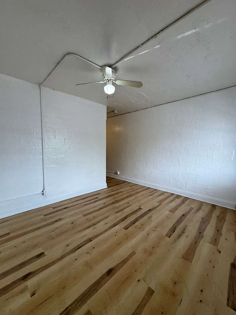840 Northwest 5th Avenue - 6 — Photo 3