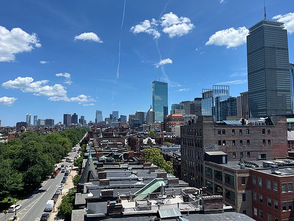 2nd image of 362 Commonwealth Ave APT 2M