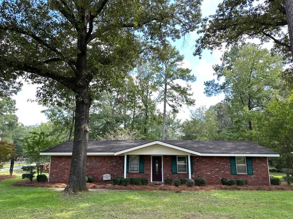 109 Maple Dr, Dublin, GA 31021