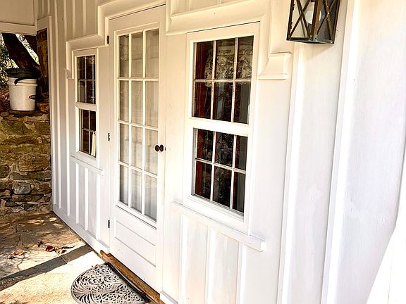 3rd image of 310 Valley Rd