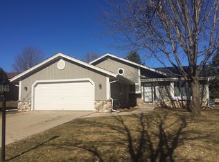 3100 Dartmoor Ct, Waukesha, WI 53188