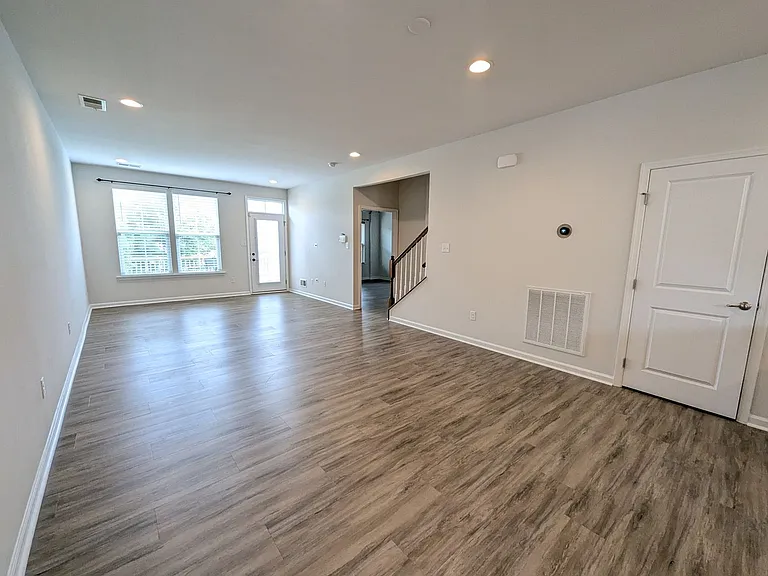 311 Mershon Way — Photo 2