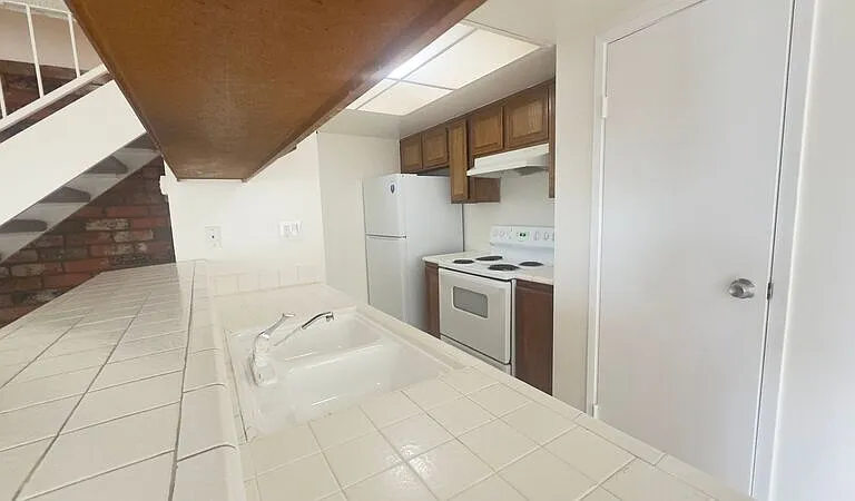 3026 Winfield Ave — Photo 4