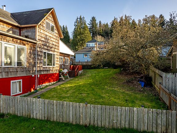 2nd image of 4435 Lief Erikson Dr