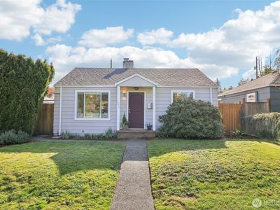 7920 17th Avenue SW, Seattle, WA, 98106