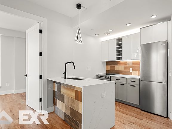 4th image of 2112 Avenue P #202