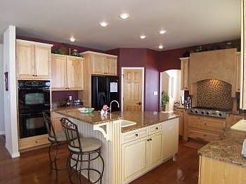3rd image of 438 W Hollister Dr