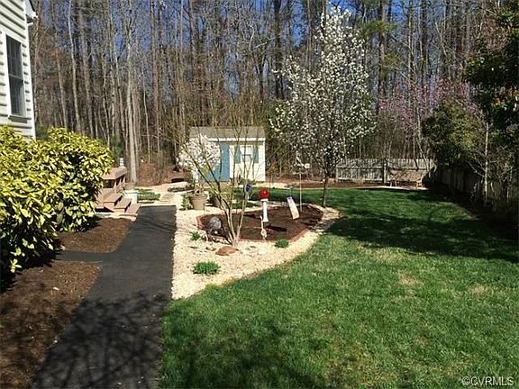 3rd image of 9748 Willow Glen Ln