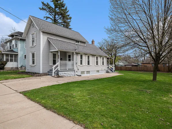 624 Leonard St NE, Grand Rapids, MI 49503