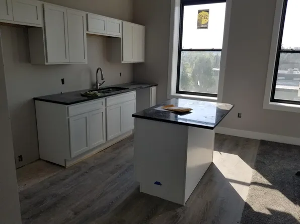 101 E Main St, Middleville, MI 49333