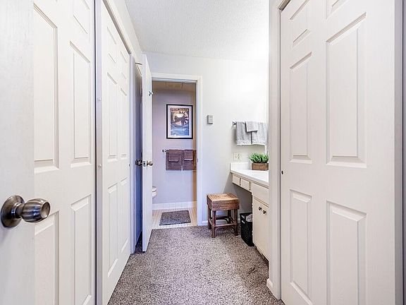 Well-Lit & Spacious Bathrooms