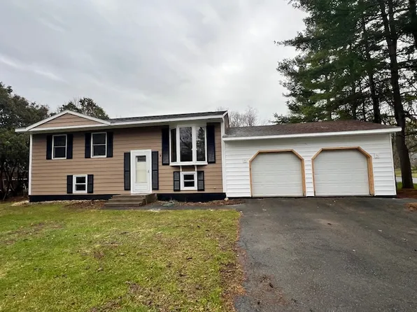 3 University Dr, Clinton, NY 13323