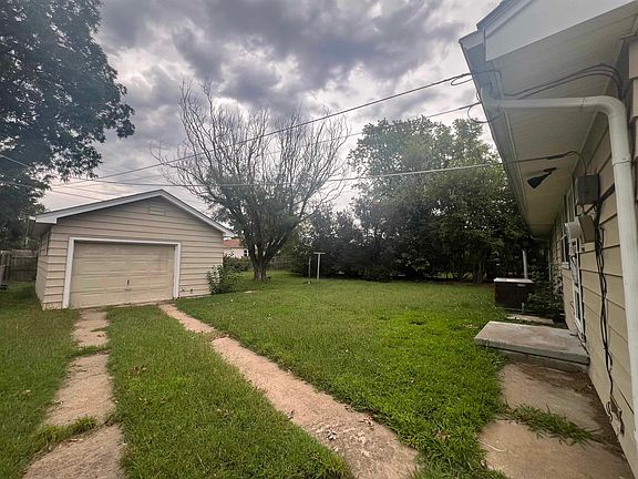 4th image of 1714 W Anita Ave