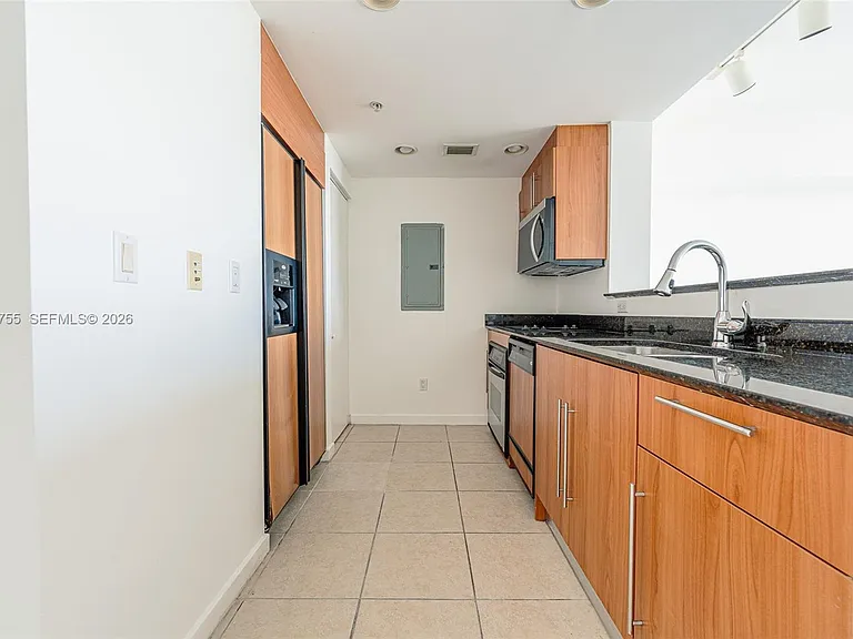 325 Biscayne Blvd #2020 — Photo 6