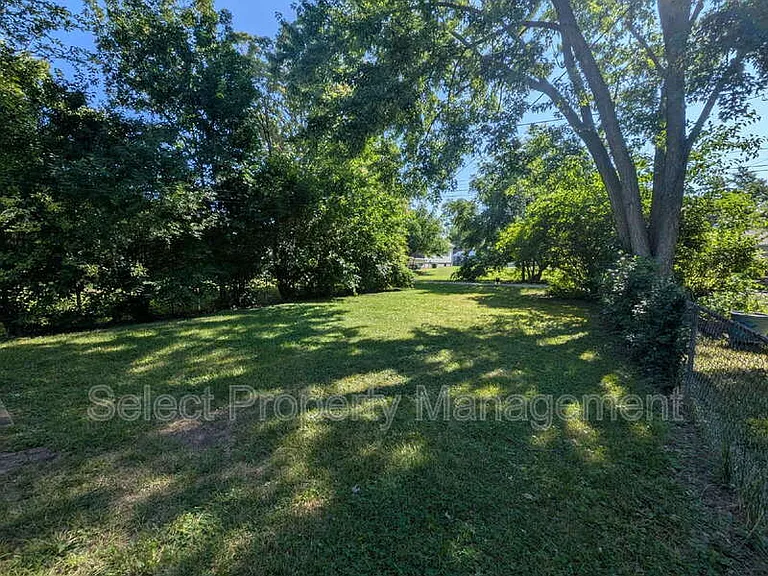 5425 Webster St — Photo 16