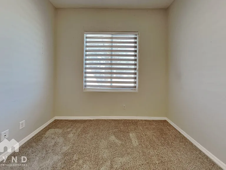 1421 W Maplewood St — Photo 7