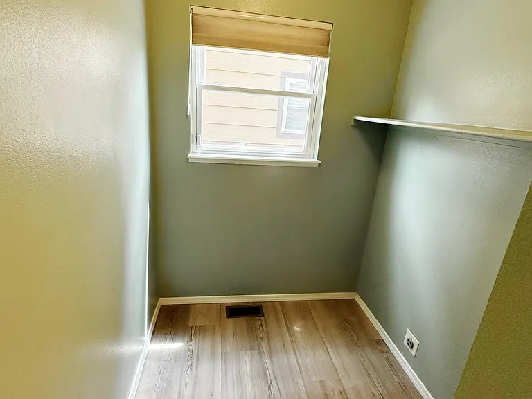 8061 Scarborough Dr — Photo 18