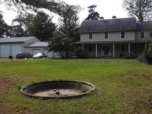 3rd image of 61 Dune Dr
