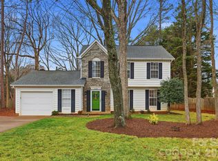 12208 Woodbend Dr, Matthews, NC 28105