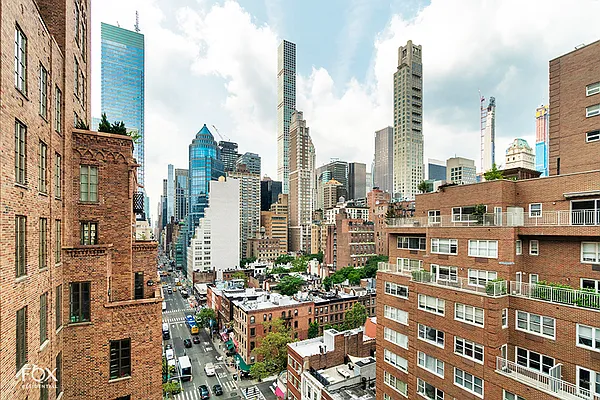 Sold by Fox Residential Group | media 9