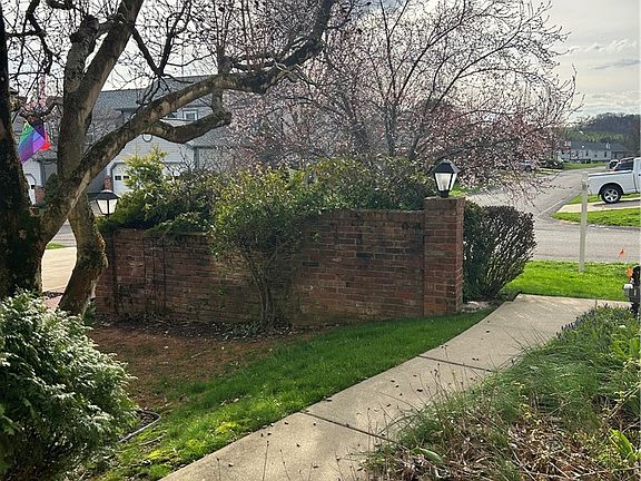 3rd image of 1117 Old Farm Rd