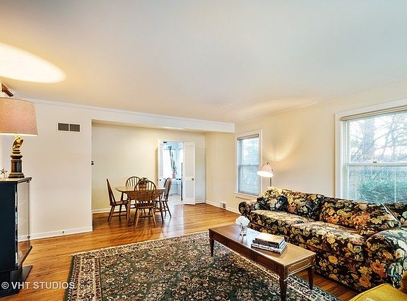 2nd image of 315 Linden Ave