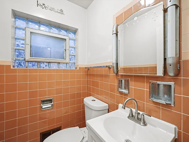 6158 N Hoyne Ave #1 — Photo 18