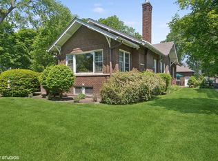 1633 Lincoln St, Evanston, IL 60201