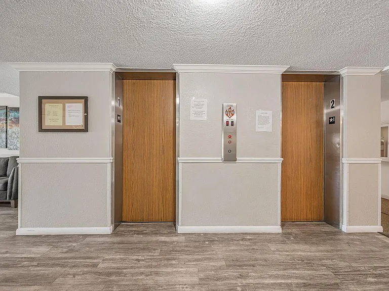 22605 SW 66th Ave #206 — Photo 22