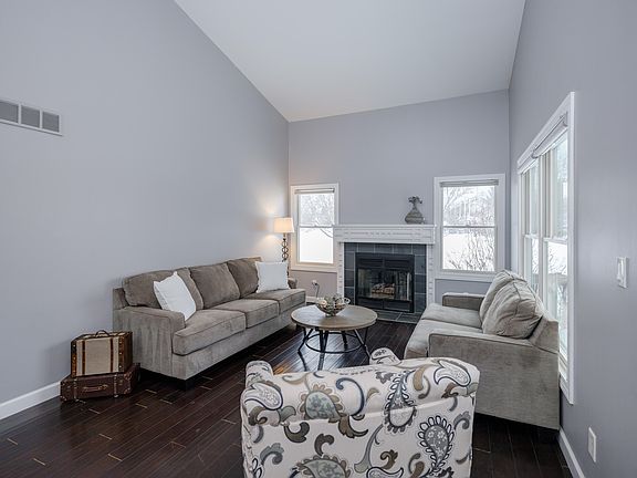 5th image of 7563 Woodbridge Ln