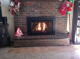 15125 Lakeview Dr, Bonner Springs, KS 66012
