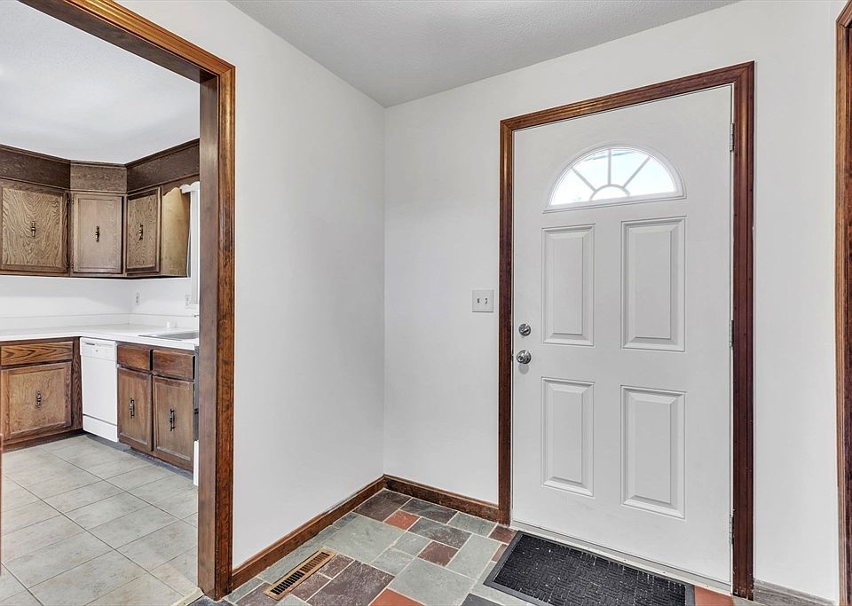 34 Beekman Dr 34, Agawam, MA 01001 Zillow